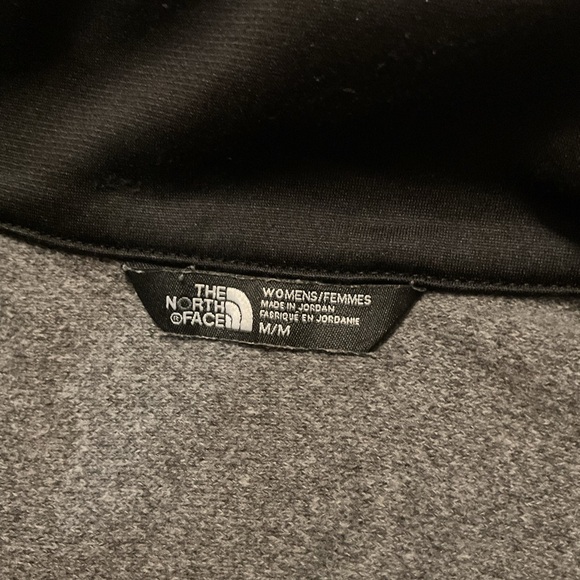 The North Face Women’s Athletic Pullover Gray Quarter Zip - Picture 7 of 10